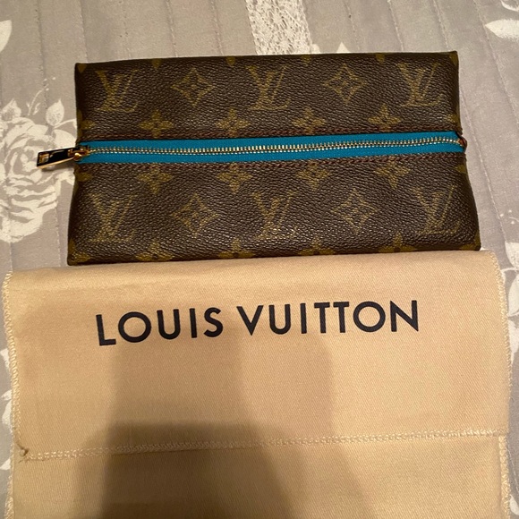 💯 Authentic Refurbished Louis Vuitton Coupon Holder or Tissue Holder - Picture 1 of 10